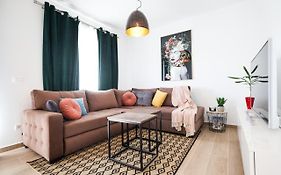 Golden Sunset Luxury Apartment